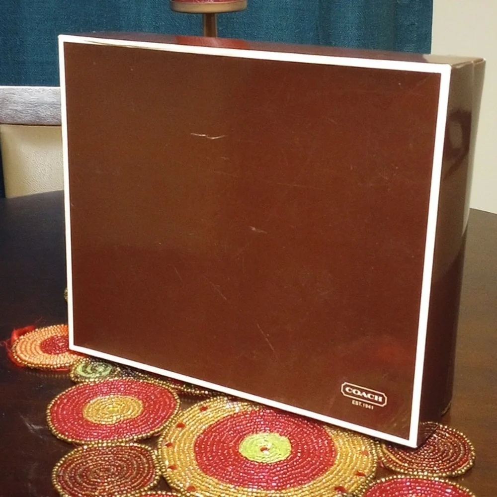 Vintage Coach Gift Box With Tissue